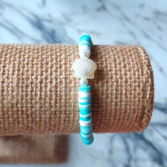 🐚Blue shell clay bead bracelet🐚 - Picture 2 of 4